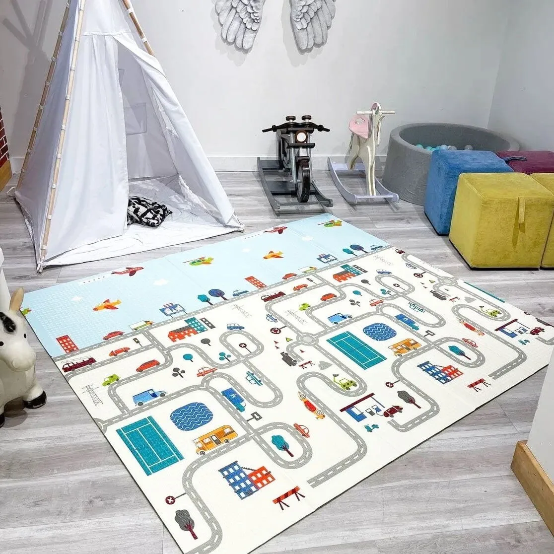 Covoras de joaca pliabil pentru bebelusi Macvi®, 200x150 cm, cu doua fete traseu cu sosele si tematica padure, material sigur si moale - imagine 4