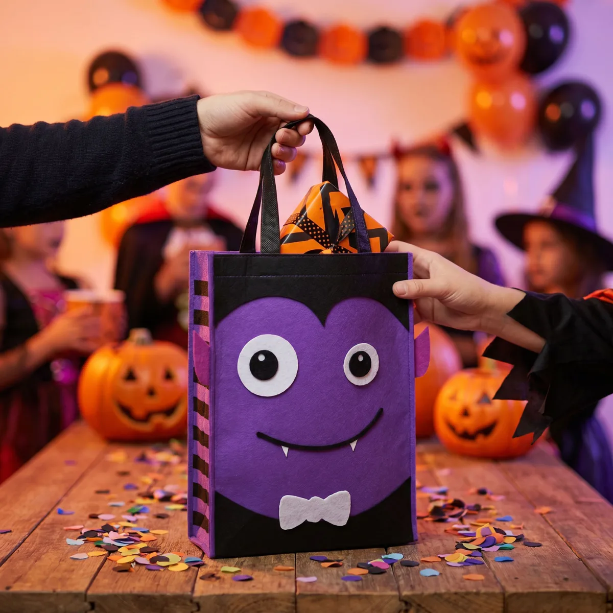 Geanta Halloween pentru dulciuri, decoratiuni din fetru, 40 x 30 cm, 3 modele - imagine 2
