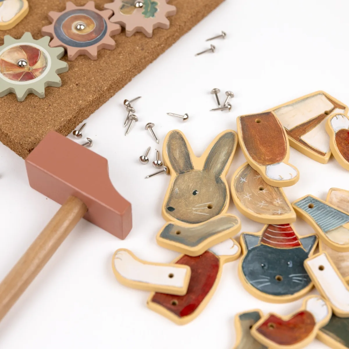 Joc de indemanare cu ciocanel si panou din pluta, Egmont Toys - imagine 2