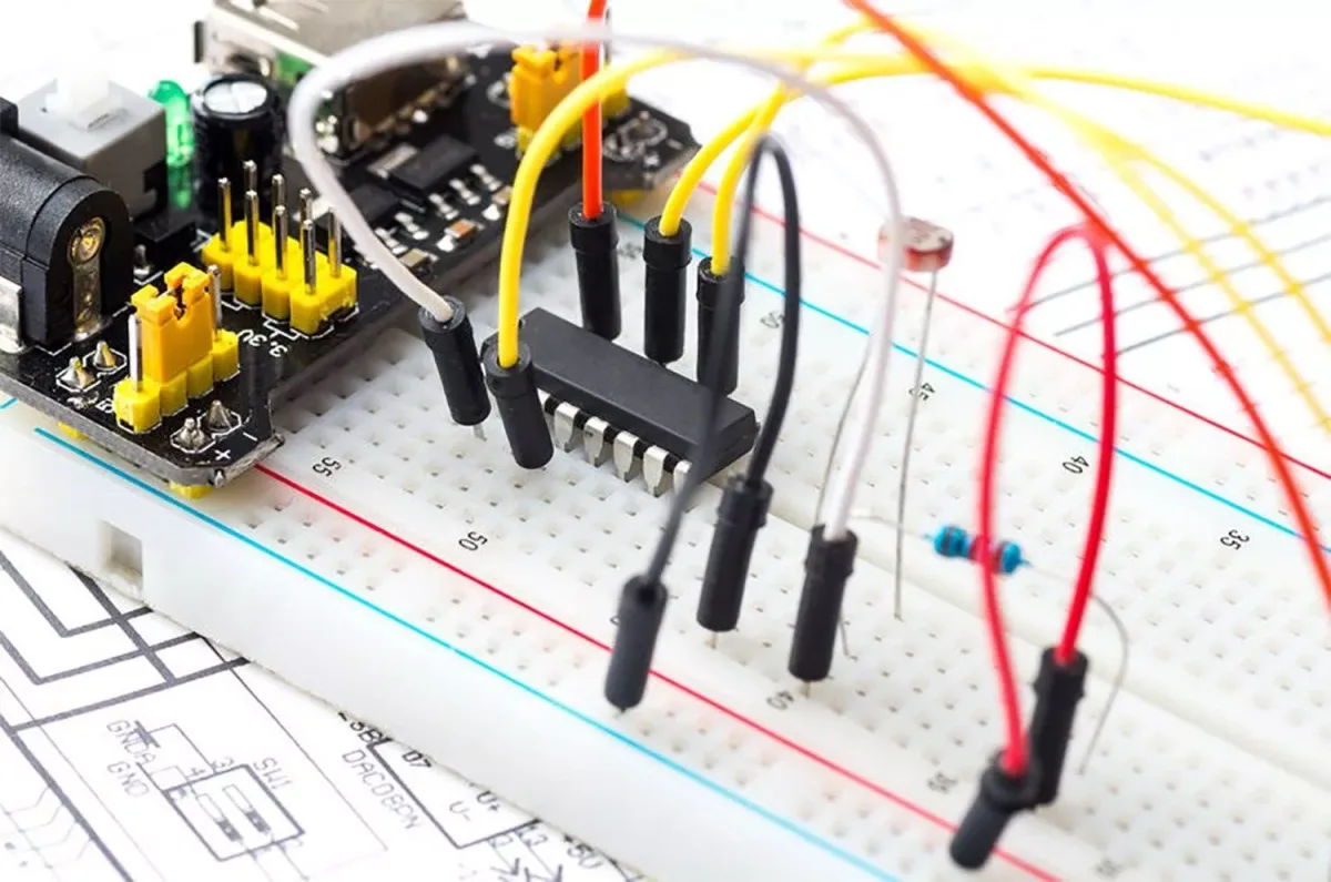 Set placa test breadboard 830 16.5x5.5x0.85cm +Set cabluri breadboard si alimentat - imagine 2