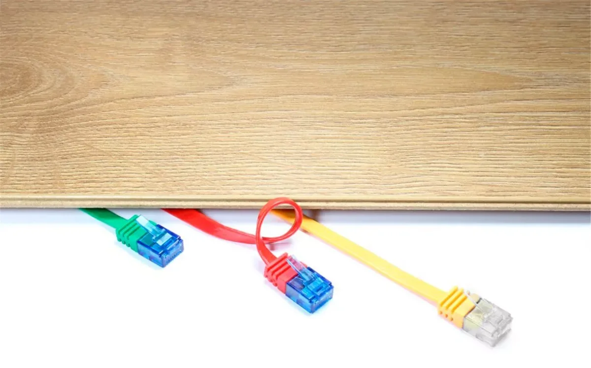Cablu plat Cat6 UTP 7m 250MHz RJ45 cupru alb Goobay - imagine 3