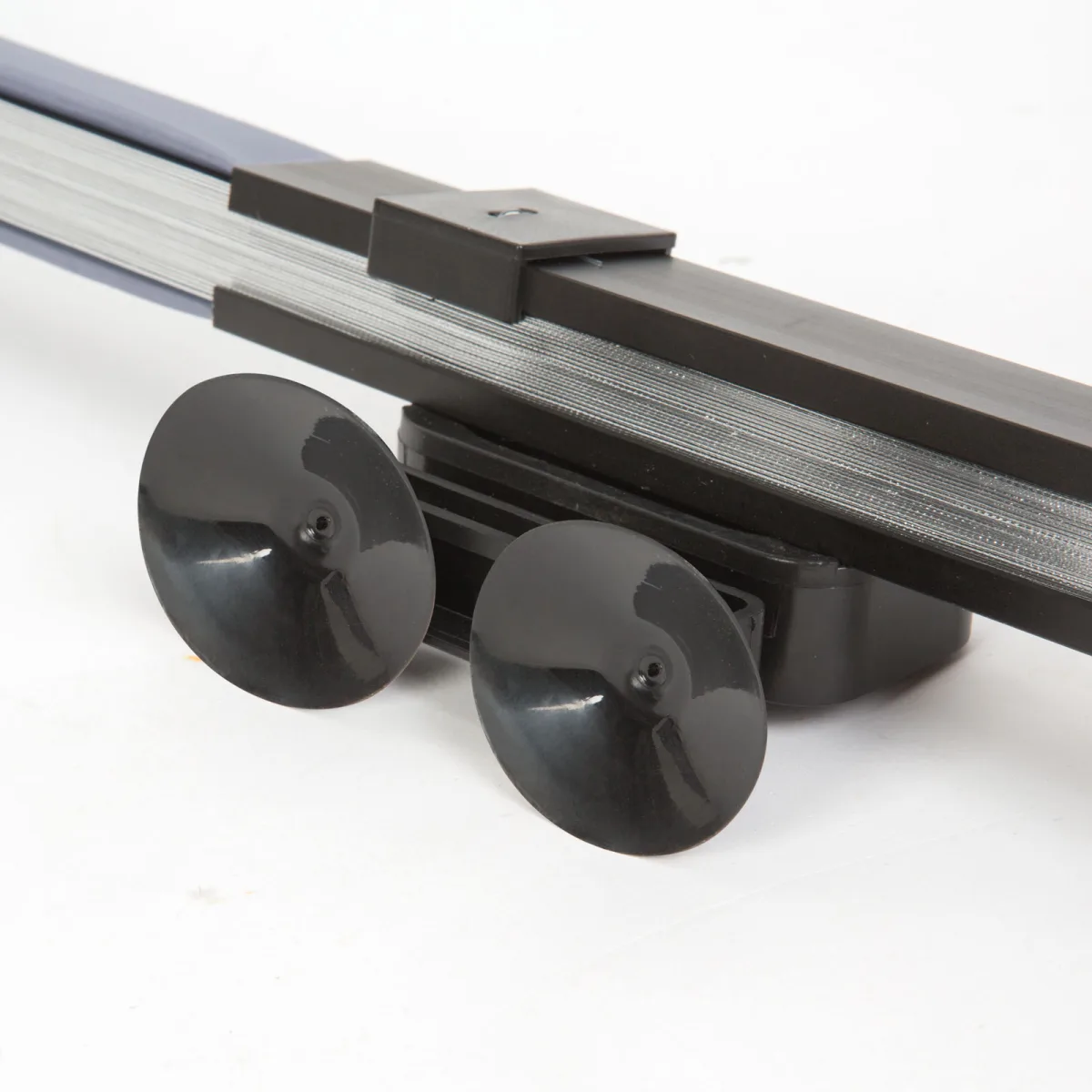 Parasolar auto roleta reflectorizanta 150x70 cm, protectie UV parbriz, ventuze, aluminiu - imagine 6