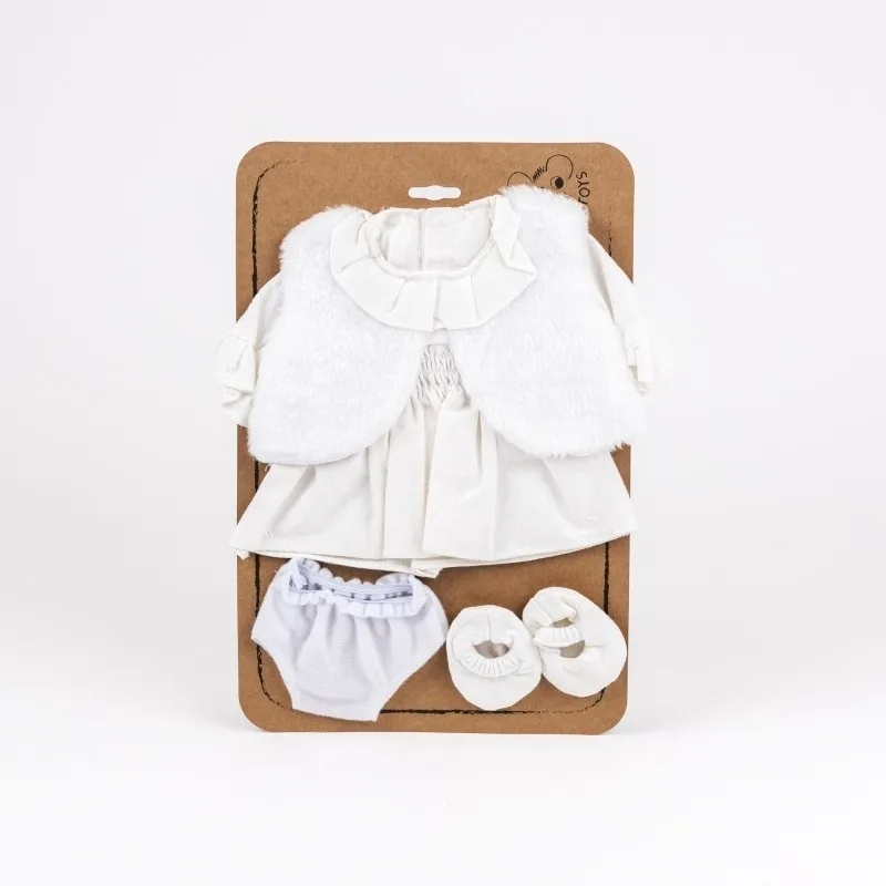 Hainute albe pentru papusa, Egmont Toys