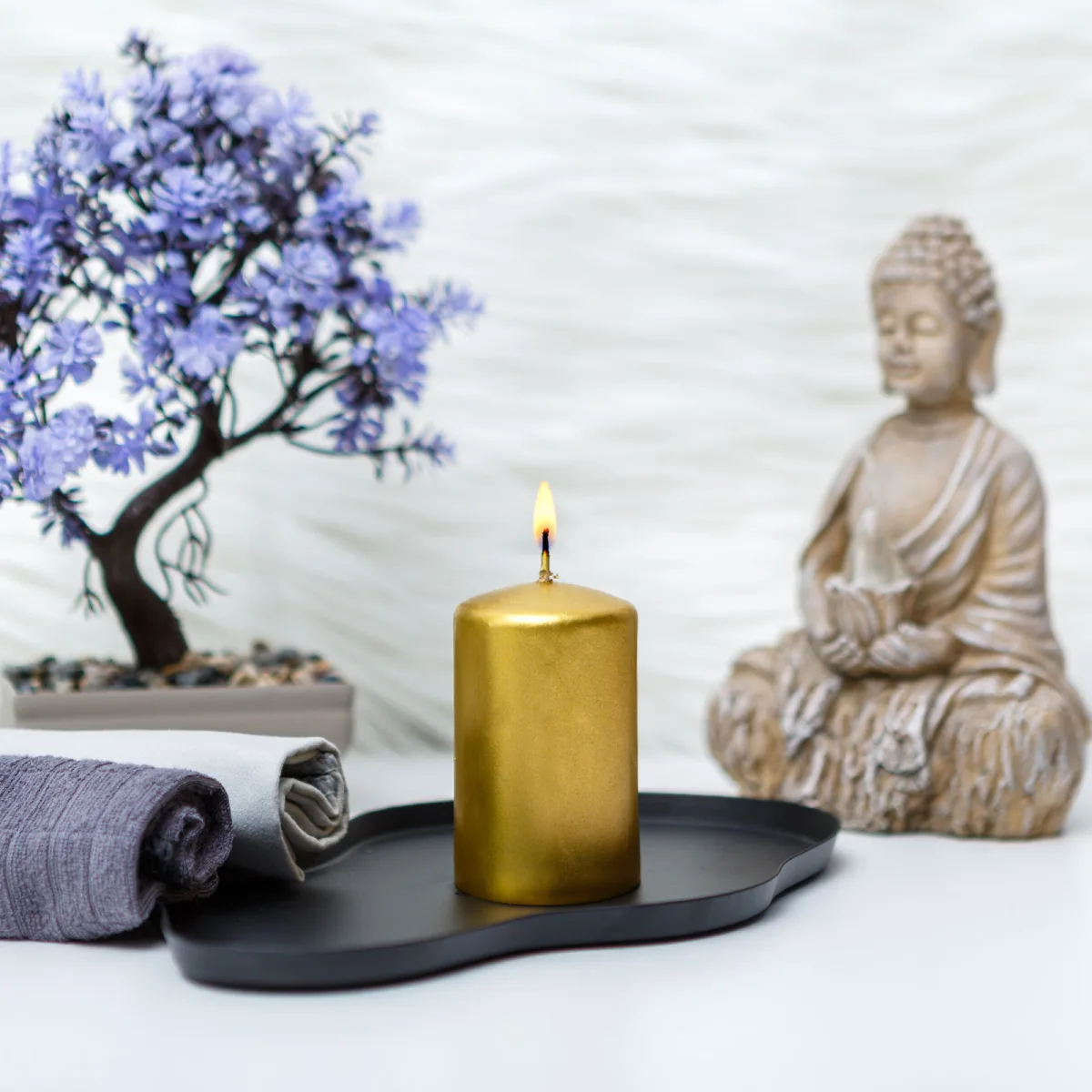 Lumanare cilindrica, aurie, 130 g, fara parfum, decor casa si suporturi festive