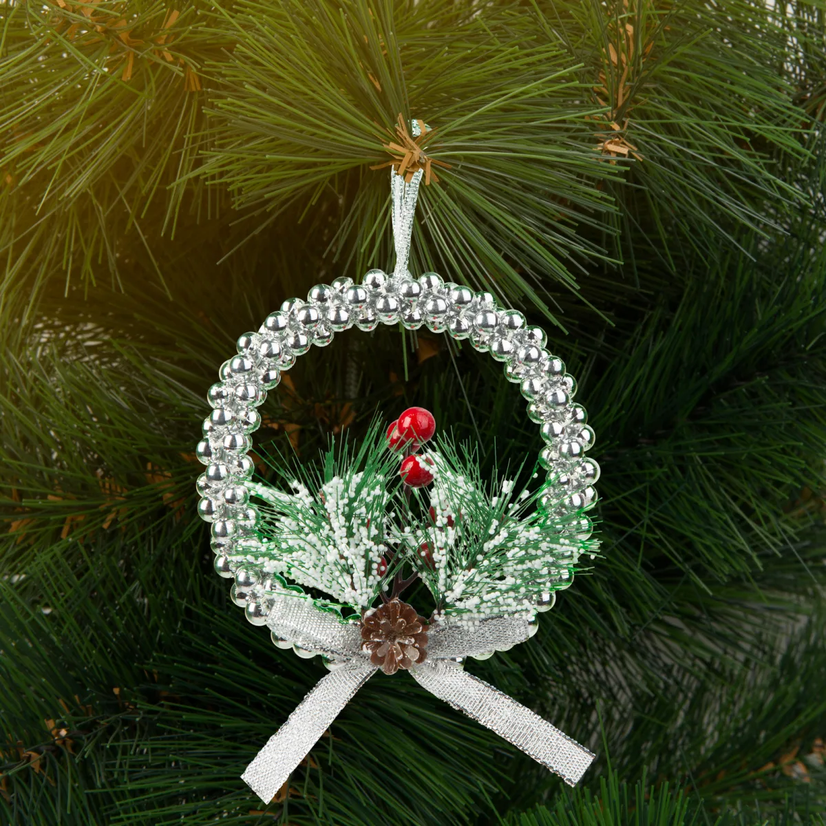 Decoratiune Craciun coronita argintie, 10 cm