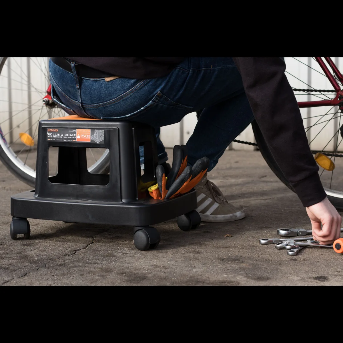 Scaun de atelier cu roti si suport pentru scule, din plastic, capacitate 150 kg - imagine 4
