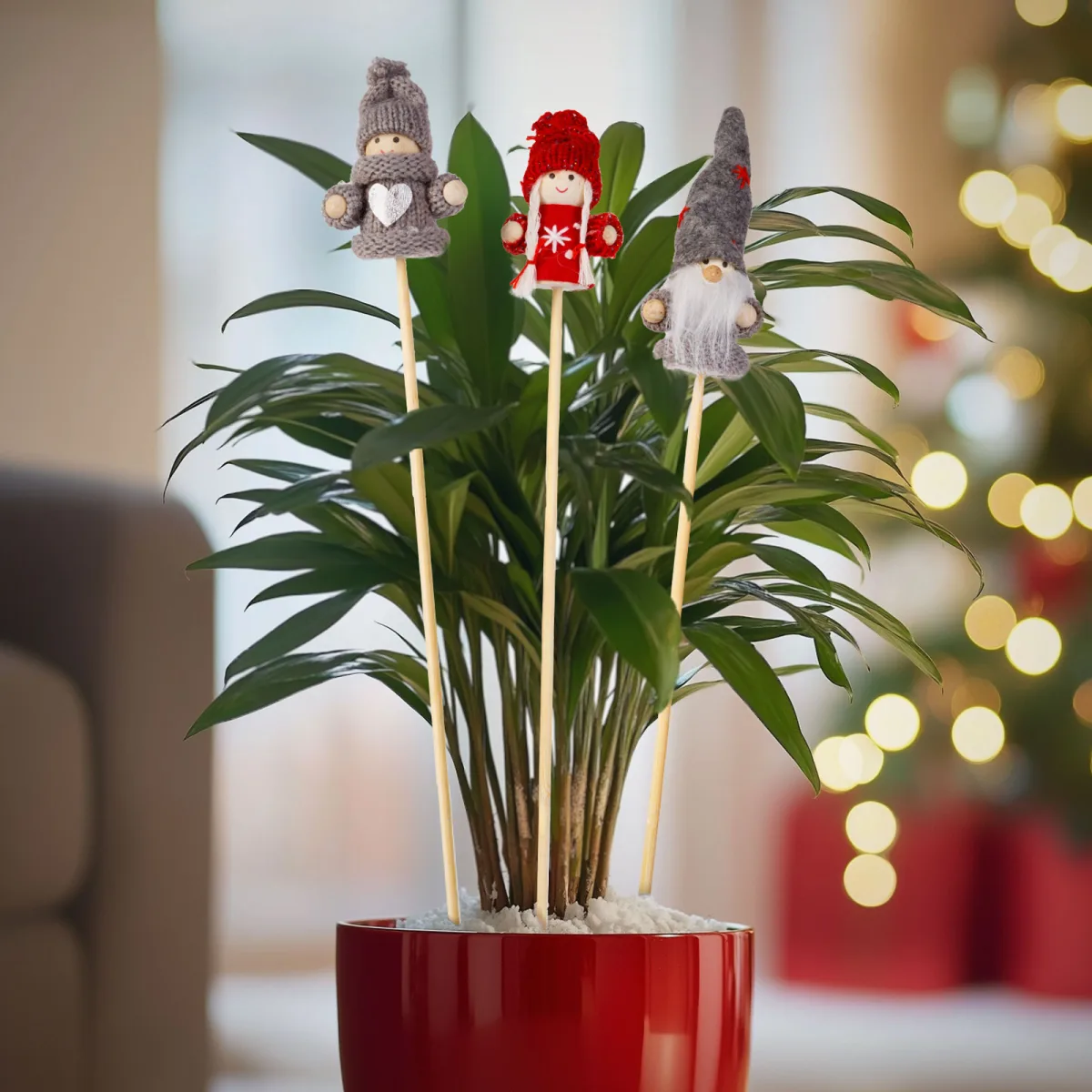Decoratiune Craciun elf scandinav pe bat 50 cm, figurina textila pentru ghiveci sau decor interior - imagine 2