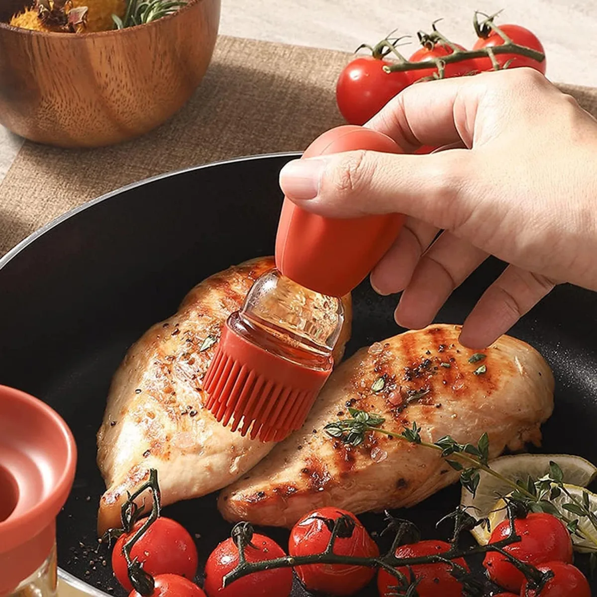 Sticla pentru ulei Macvi® cu pensula din silicon, scala precisa, rezistenta la caldura, usor de curatat, ideala pentru gatit, copt si grill, Multicolor - imagine 5