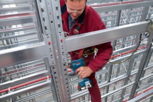 Masina de insurubat cu impact Bosch, GDX 180-LI, cu 2 acumulatori Li-Ion 18 V, 2 Ah, 180 Nm