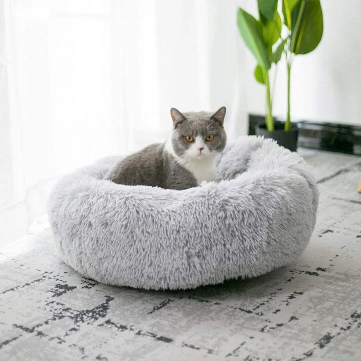 Pat pentru caini si pisici Macvi rotund 80 cm antiderapant gri deschis