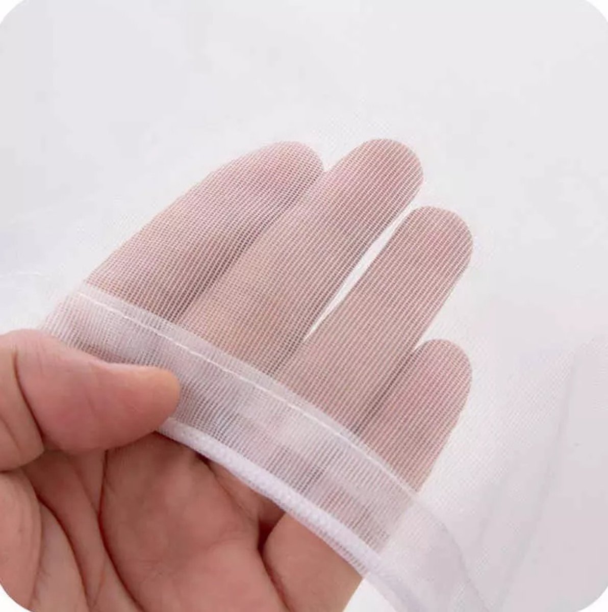 plasa practica pentru spalat lenjeria intima 5 Plasa practica pentru spalat lenjeria intima - imagine 5