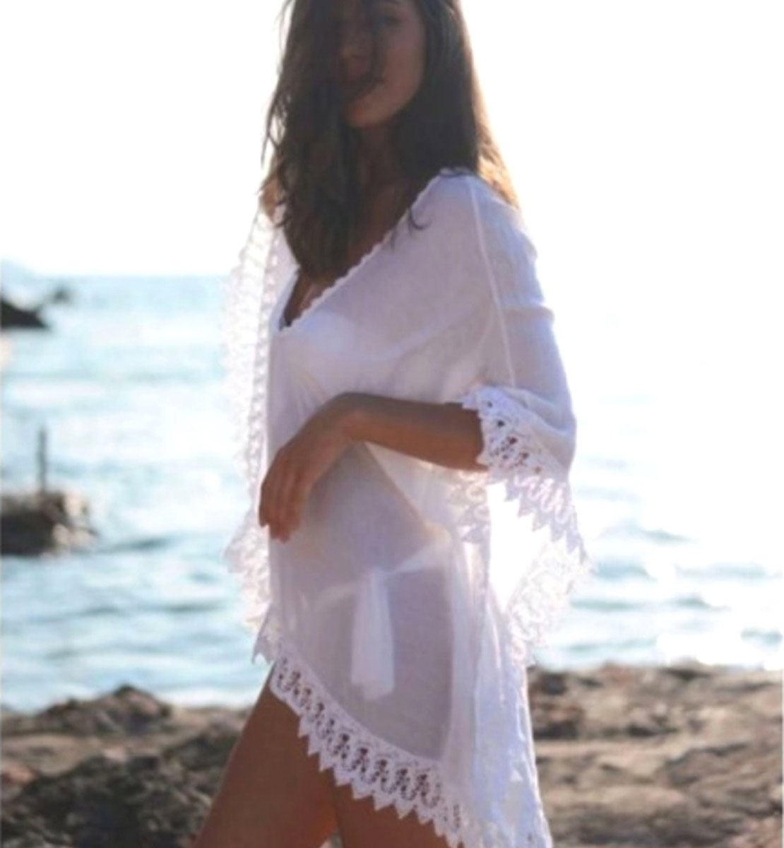 tunica, rochie de plaja aerisita, ușoara și delicata, culoare alba, dimensiune universala 3 Tunica, Rochie de plaja aerisita, ușoara și delicata, culoare Alba, dimensiune Universala - imagine 3