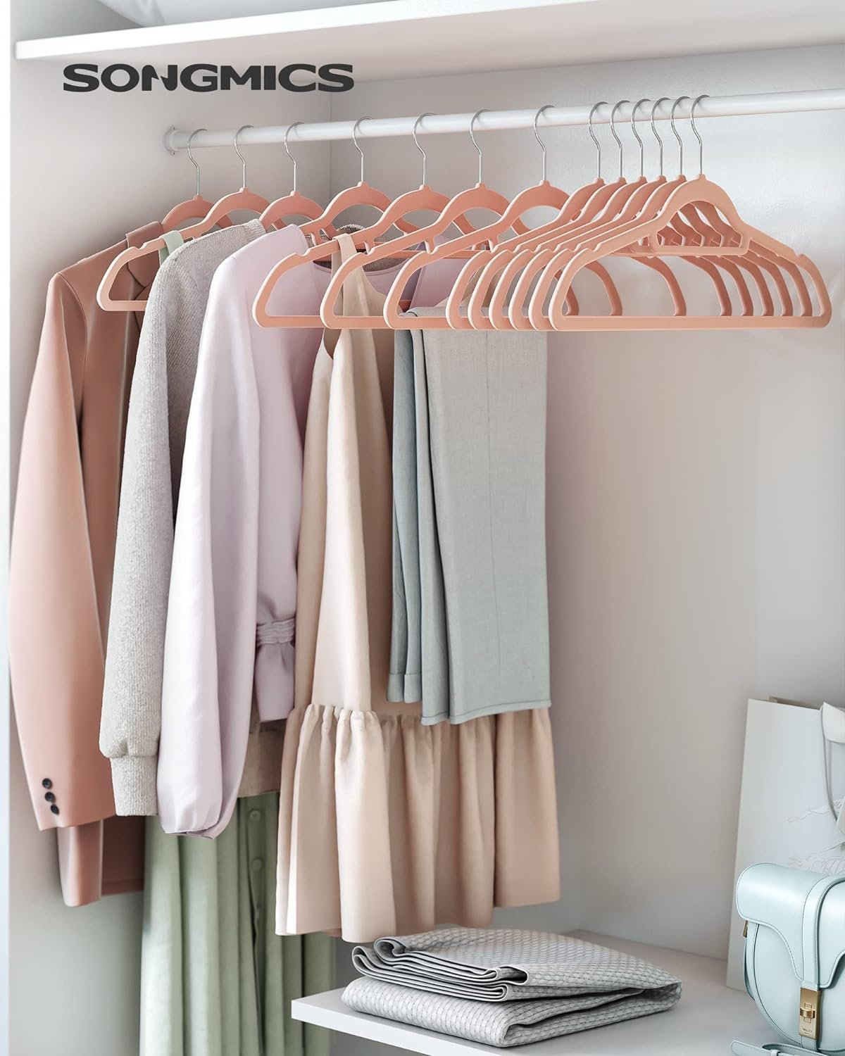 SONGMICS Set de 50 de umerase pentru haine, anti-alunecare cu catifea, bara de cravata si carlig pivotant, 43,5 cm, roz deschis 2 SONGMICS Set de 50 de umerase pentru haine, anti-alunecare cu catifea, bara de cravata si carlig pivotant, 43,5 cm, roz deschis - imagine 2