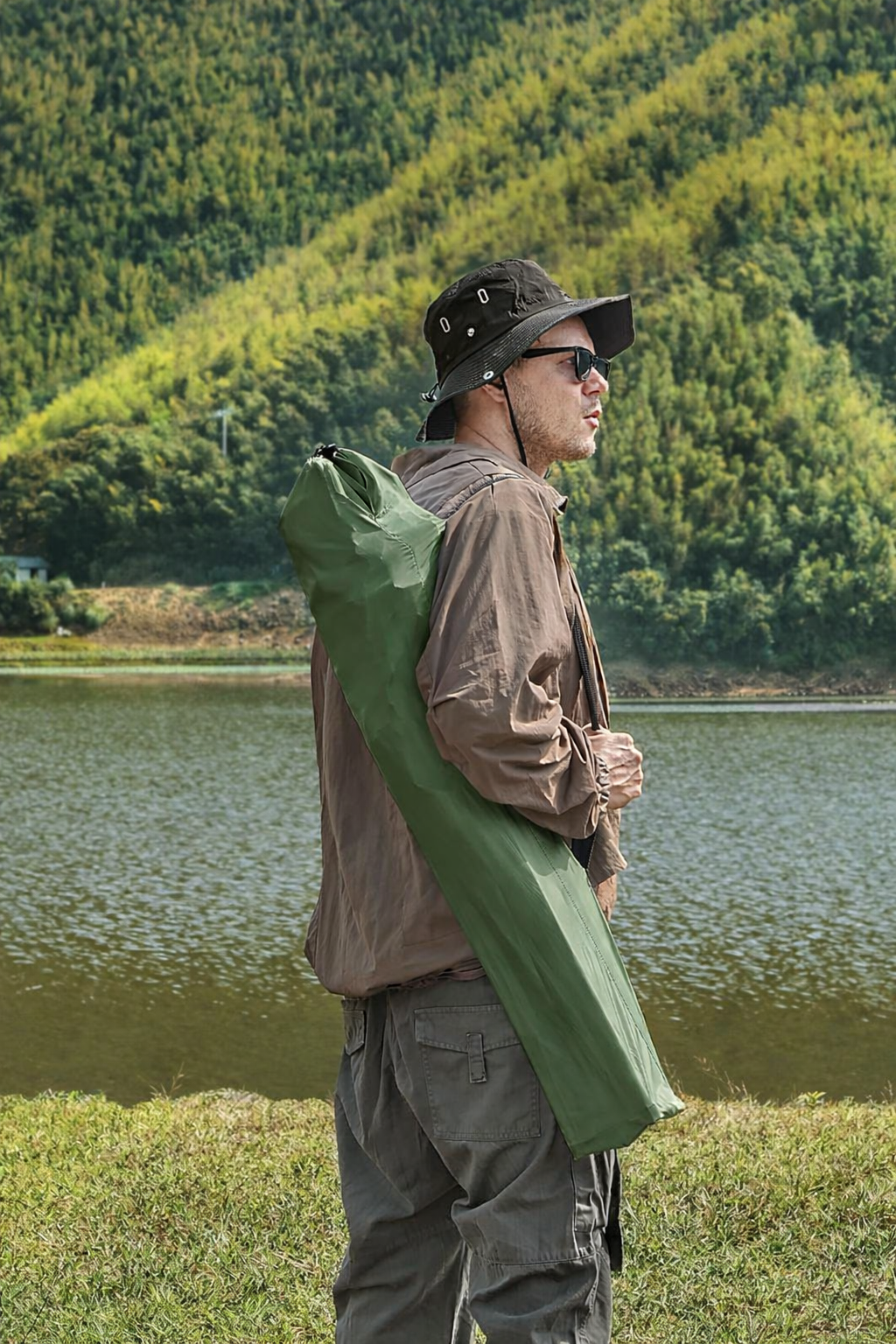 SONGMICS Set 2 scaune pliabile camping cu suport bauturi, husa transport, 52x84x81 cm, 120 kg, verde 3 SONGMICS Set 2 scaune pliabile camping cu suport bauturi, husa transport, 52x84x81 cm, 120 kg, verde - imagine 3