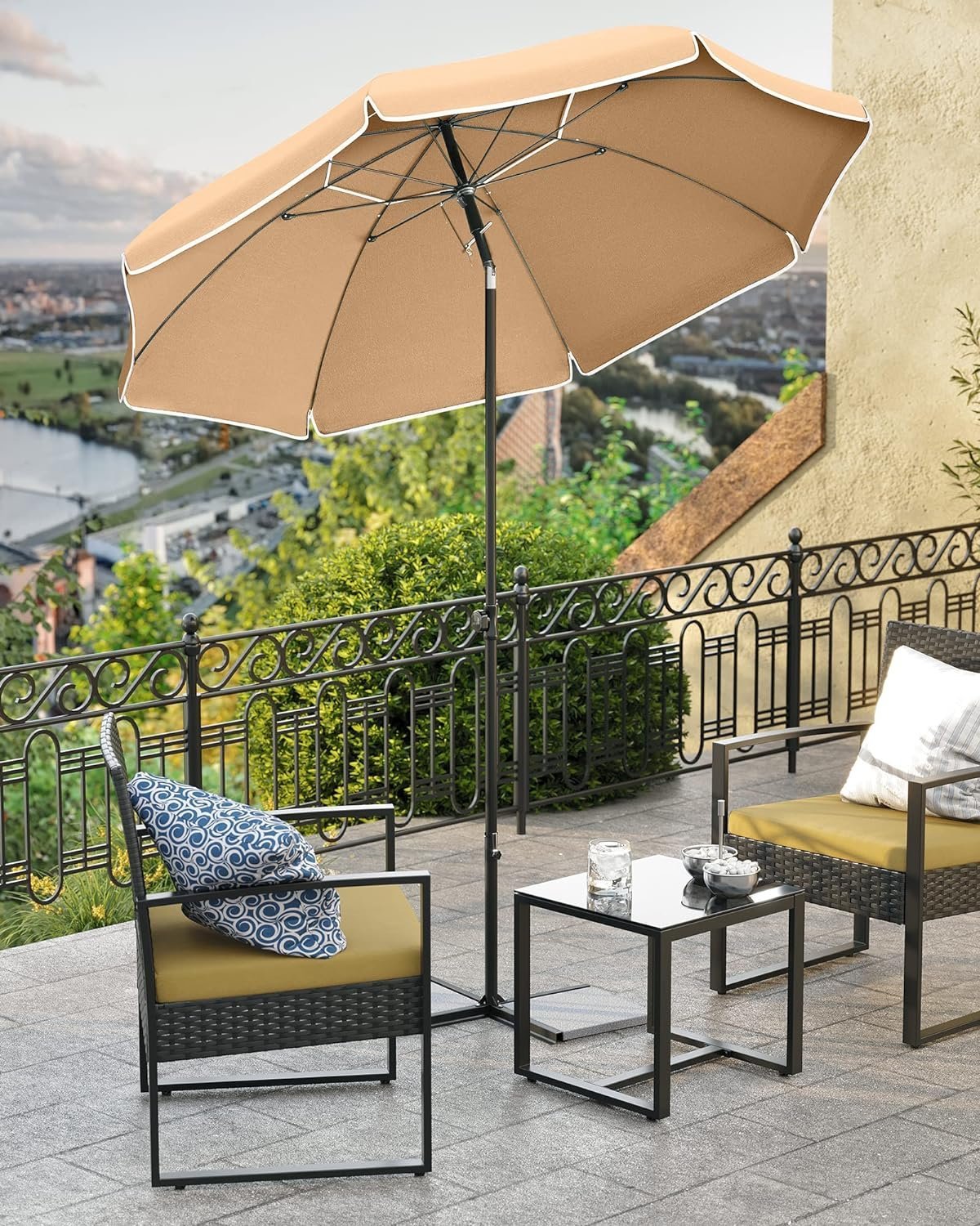 songmics umbrela terasa gradina sau plaja, cu inclinare, husa, diametru 160cm, taupe 2 SONGMICS Umbrela terasa gradina sau plaja, cu inclinare, husa, diametru 160cm, taupe - imagine 2