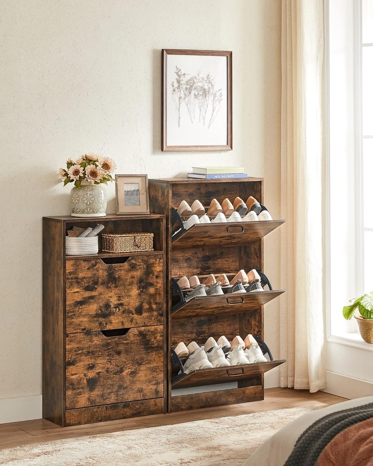 vasagle dulap pantofi cu 2 usi flip, separator reglabil si detasabil, pentru 8-12 perechi, 24x60x102cm, maro rustic 3 VASAGLE Dulap pantofi cu 2 usi flip, separator reglabil si detasabil, pentru 8-12 perechi, 24x60x102cm, maro rustic - imagine 3