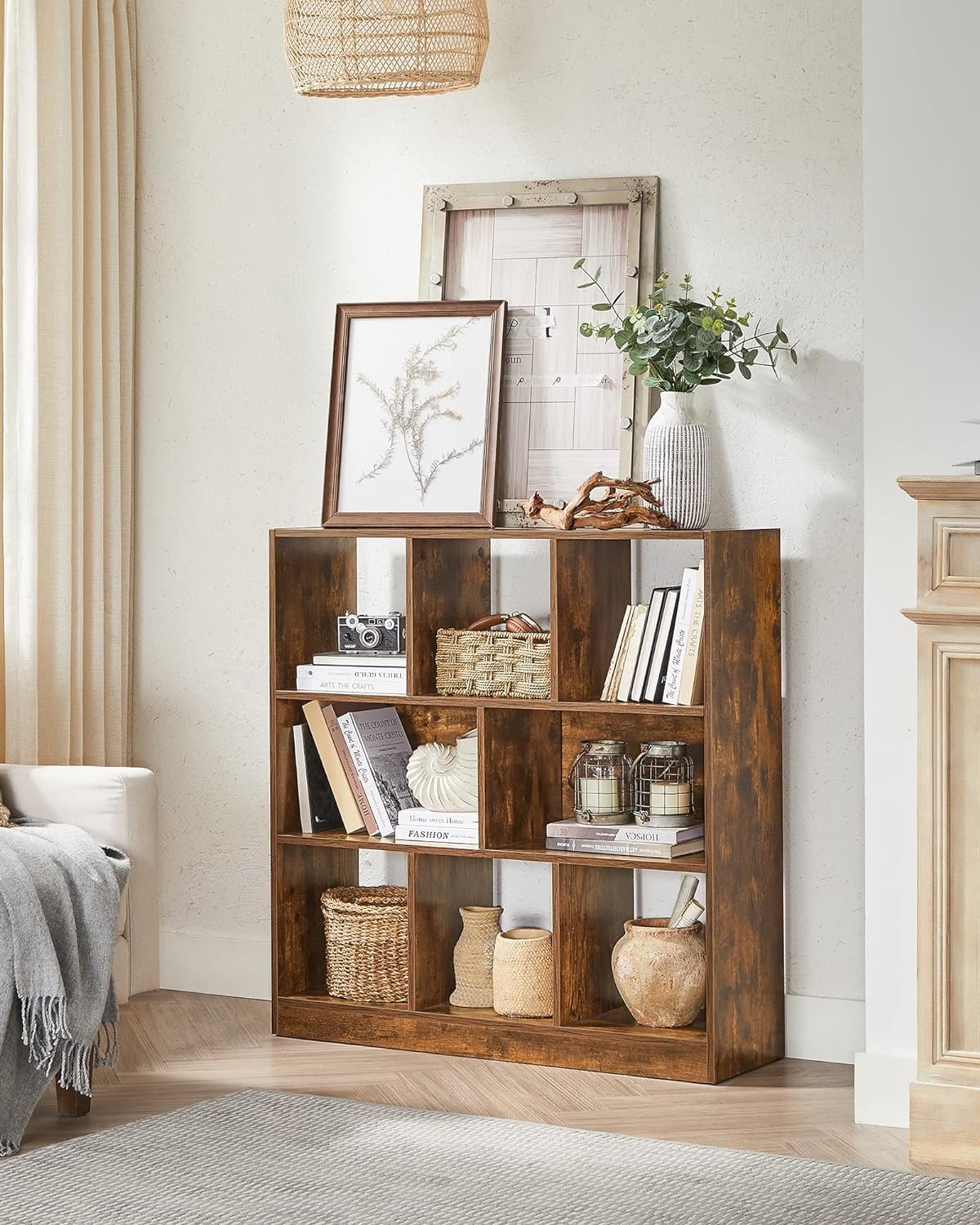 vasagle biblioteca, raft cu 8 unitati de depozitare, pentru living, din lemn, 97x30x100cm, maro rustic 4 VASAGLE Biblioteca, raft cu 8 unitati de depozitare, pentru living, din lemn, 97x30x100cm, maro rustic - imagine 4