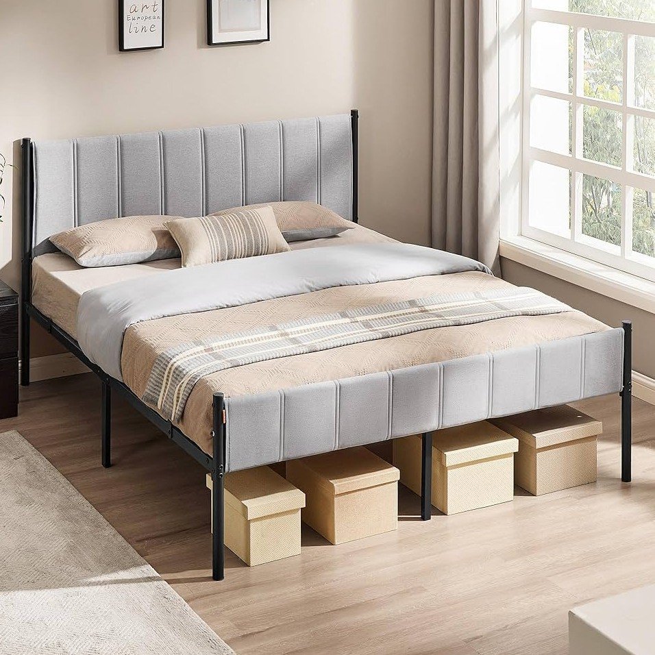 VASAGLE Pat tapitat 160x200 cm, cu tablie capitonata, cadru otel, somiera metalica fixa cu sustinere 500 kg, gri deschis 1 VASAGLE Pat tapitat 160x200 cm, cu tablie capitonata, cadru otel, somiera metalica fixa cu sustinere 500 kg, gri deschis