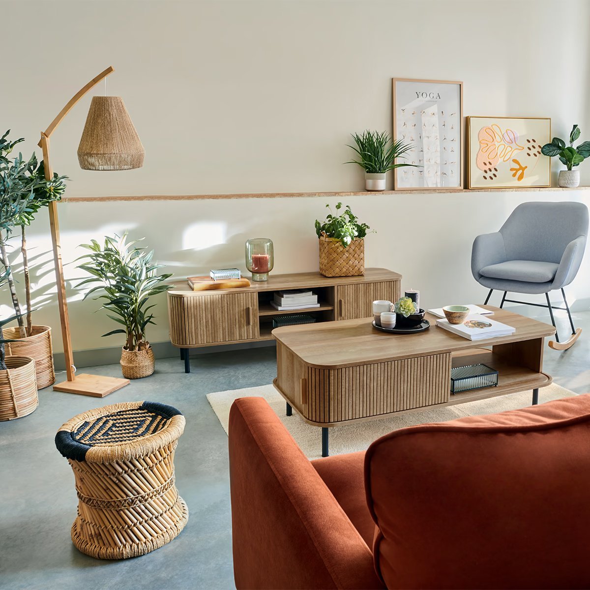 masuta de cafea atmosphera colva cu 2 usi glisante, mdf si otel, 120x60x41 cm, bej 2 Masuta de cafea Atmosphera Colva cu 2 usi glisante, MDF si otel, 120x60x41 cm, bej - imagine 2