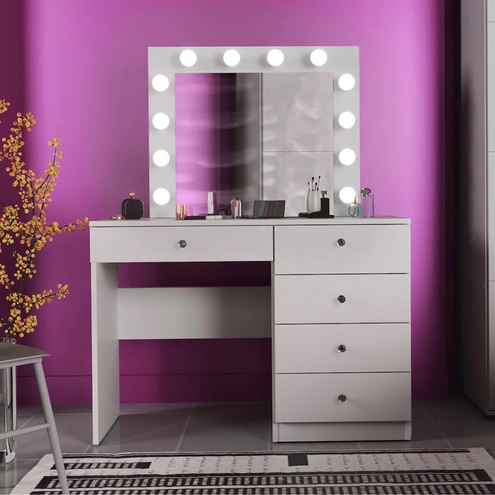 masa de toaleta si machiaj cristal 12 led cu oglinda si 5 sertare, 110x47x77 cm, alb 1 Masa de toaleta si machiaj Cristal 12 LED cu oglinda si 5 sertare, 110x47x77 cm, alb