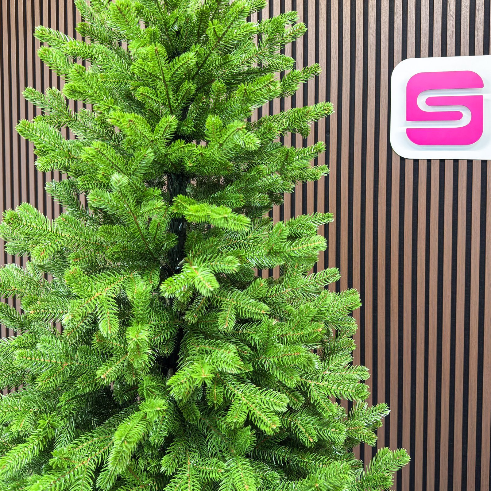 brad artificial sersimo, alindra elite, verde, integral 3d, 240 cm 3 Brad artificial Sersimo, Alindra Elite, verde, integral 3D, 240 cm - imagine 3