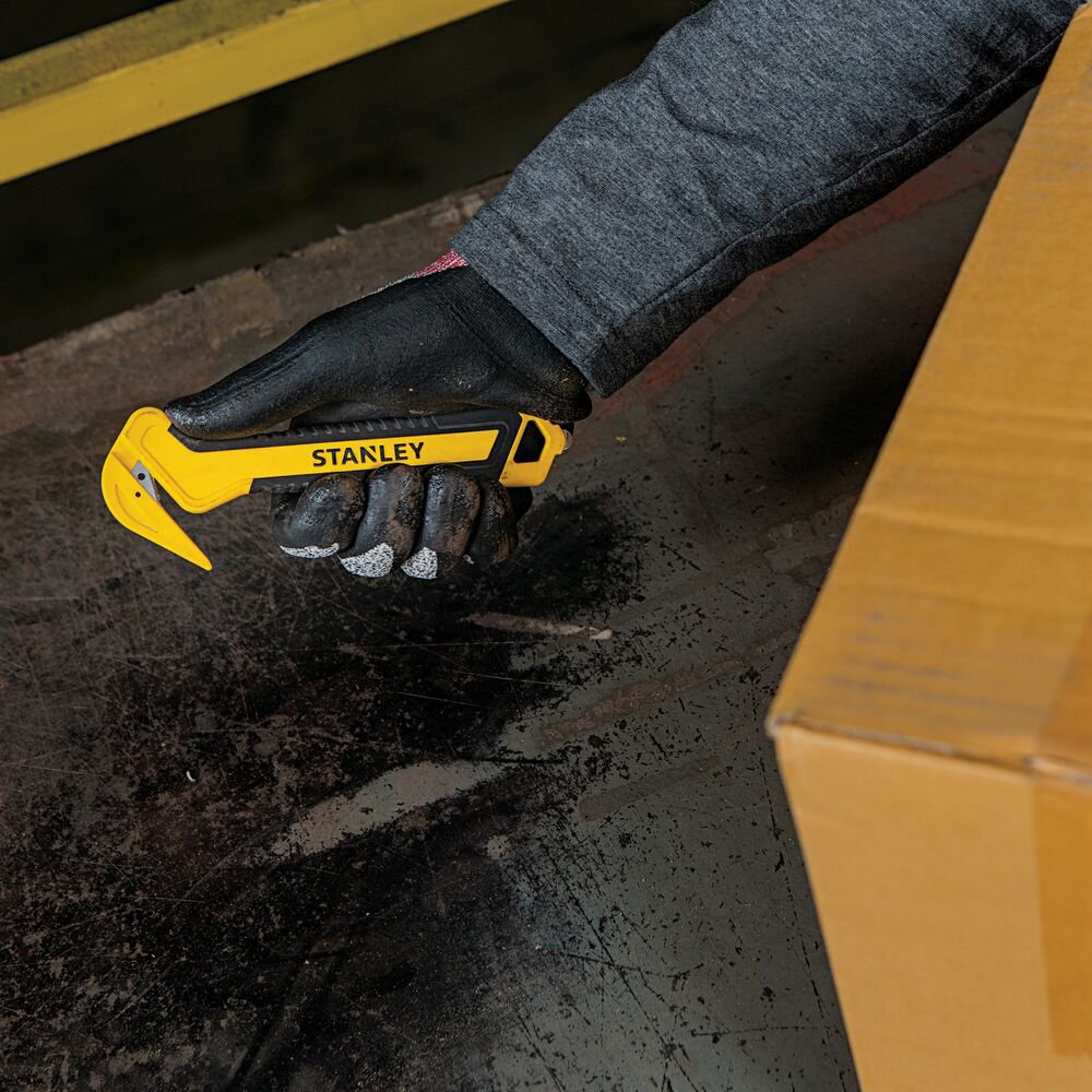 stanley stht10356-0, cutter pentru carton cu maner cauciucat, lama tip carlig 5 Stanley STHT10356-0, Cutter pentru carton cu maner cauciucat, lama tip carlig - imagine 5
