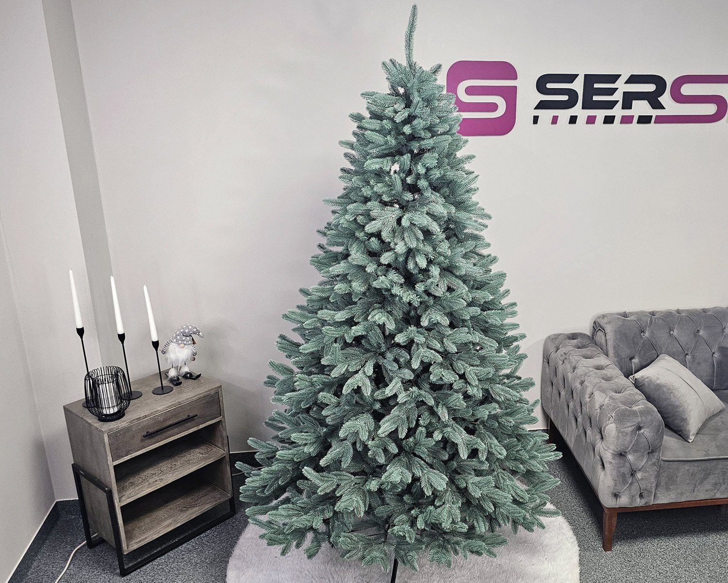 brad artificial christmas deluxe by sersimo, laponia select argintiu, integral 3d, 210cm 4 Brad artificial Christmas Deluxe by Sersimo, Laponia Select argintiu, integral 3D, 210cm - imagine 4