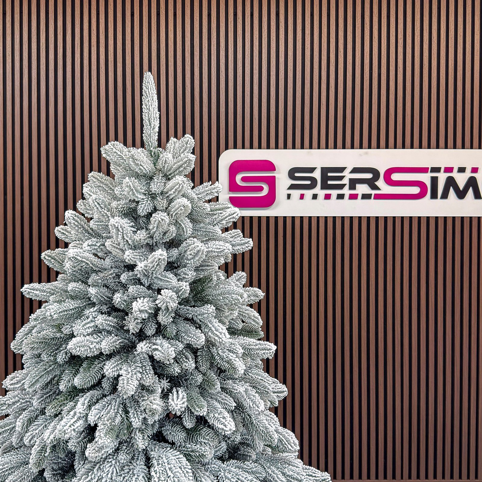 Brad artificial Christmas Deluxe by Sersimo, Laponia Select nins, integral 3D, 250cm 2 Brad artificial Christmas Deluxe by Sersimo, Laponia Select nins, integral 3D, 250cm - imagine 2