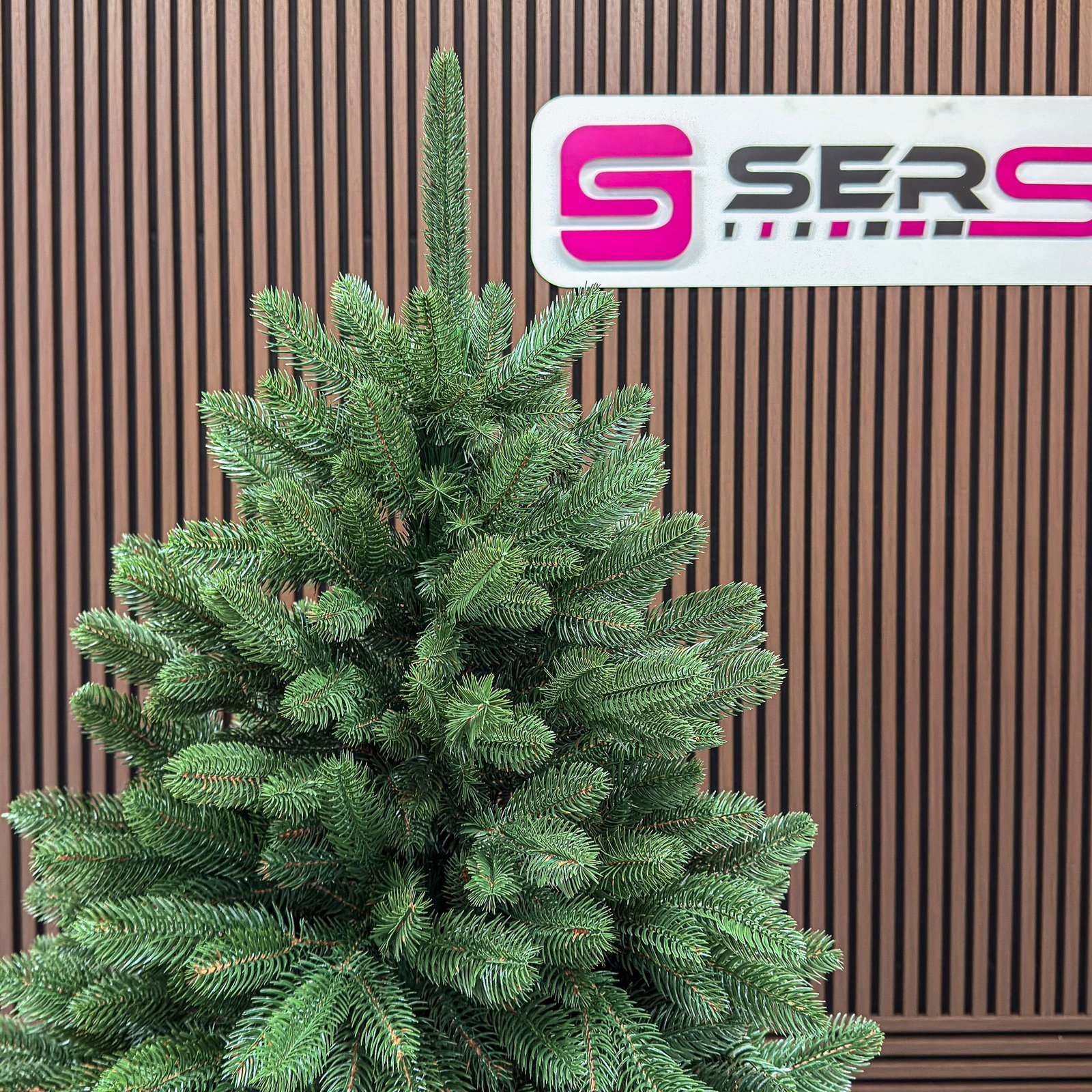 Brad artificial Christmas Deluxe by Sersimo, Laponia Select, integral 3D, 180cm 3 Brad artificial Christmas Deluxe by Sersimo, Laponia Select, integral 3D, 180cm - imagine 3