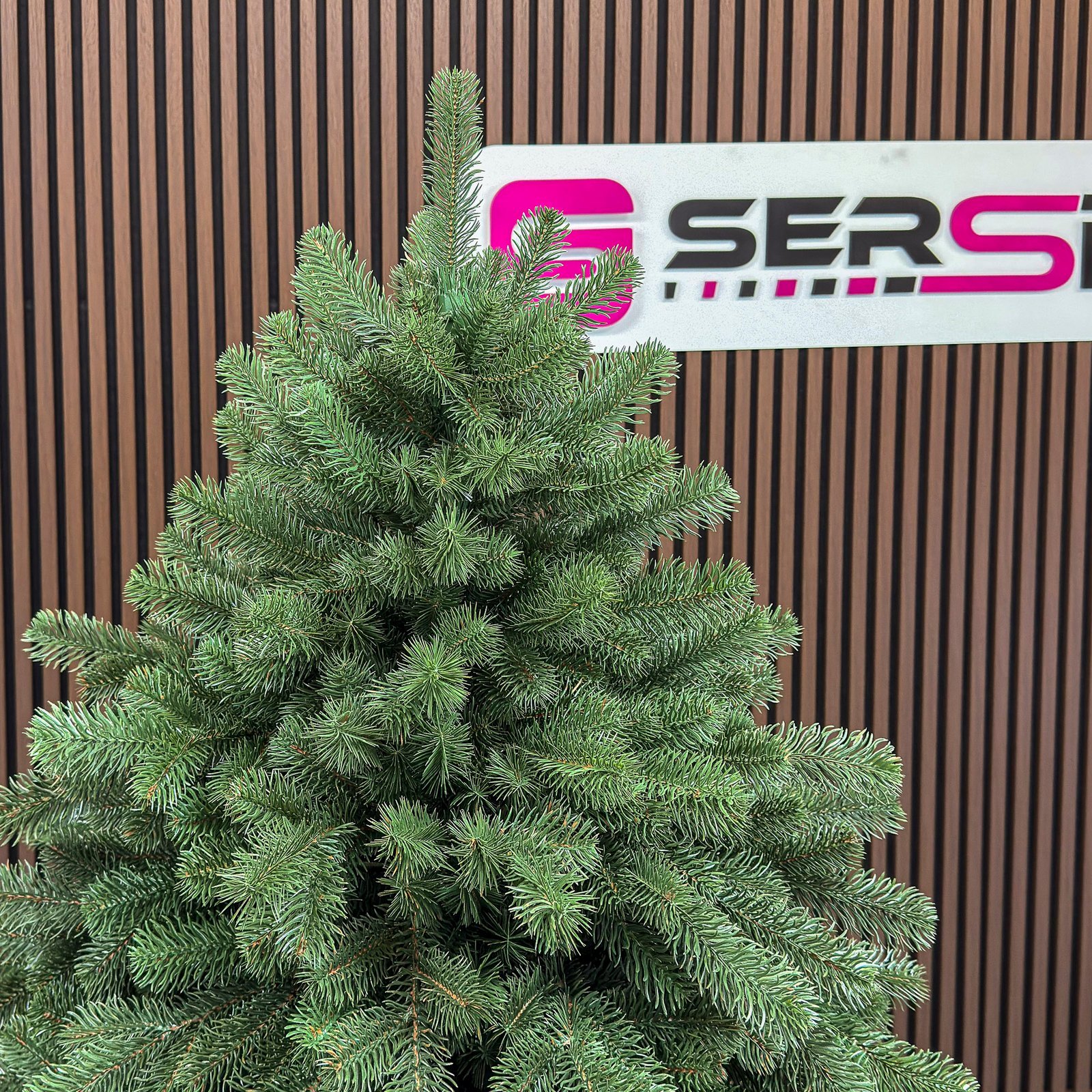 brad artificial christmas deluxe by sersimo, versailles select, integral 3d, 230 cm 4 Brad artificial Christmas Deluxe by Sersimo, Versailles Select, integral 3D, 230 cm - imagine 4