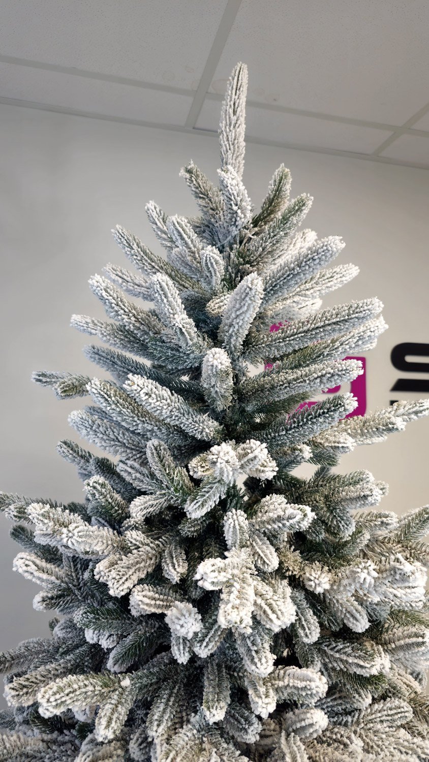 brad artificial christmas deluxe by sersimo, viena select nins, integral 3d, 210cm 3 Brad artificial Christmas Deluxe by Sersimo, Viena Select nins, integral 3D, 210cm - imagine 3