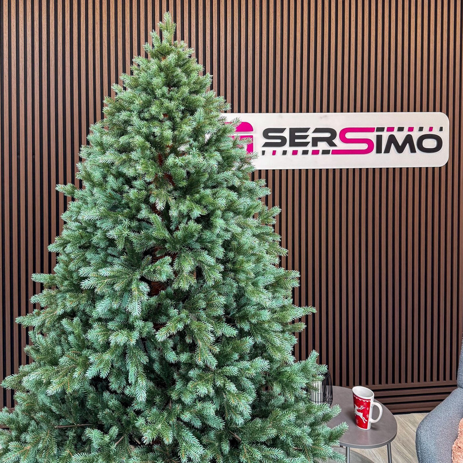 Brad artificial Sersimo, Hollandia, verde cu varfuri argintii, integral 3D, 210 cm 3 Brad artificial Sersimo, Hollandia, verde cu varfuri argintii, integral 3D, 210 cm - imagine 3