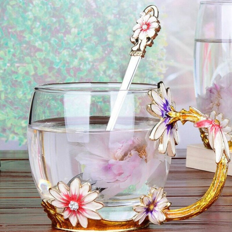 Cana Handmade Mercaton Fleur-de-Lis din Sticla Emailata, Transparenta, Termorezistenta, cu Capac, Lingurita si Farfurie, Design Floral, 330 ml