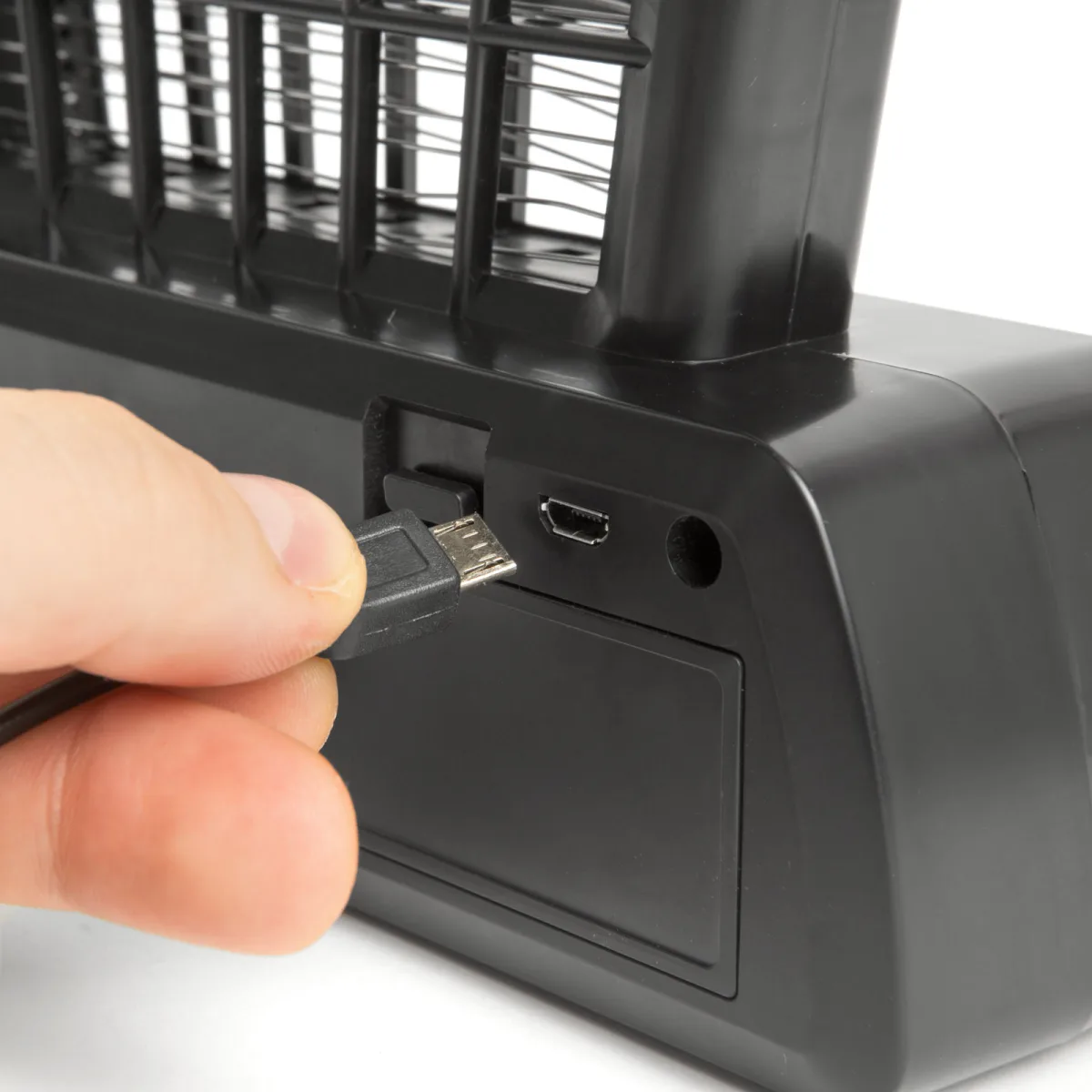 Capcana insecte UV LED, USB si baterie, anti tantari, 600V, portabila, negru - imagine 3