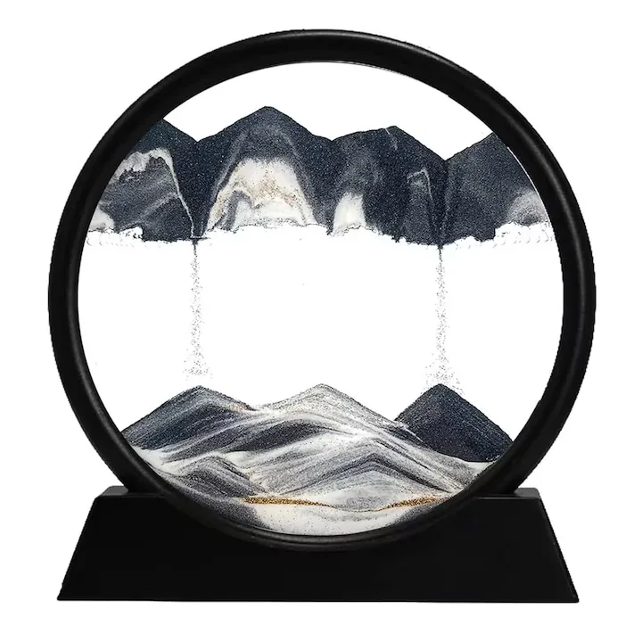 Obiect decorativ Macvi® cu efect 3D din nisip, masa rotativa 360°, baza din plastic, sticla si nisip, 18x19 cm, Negru