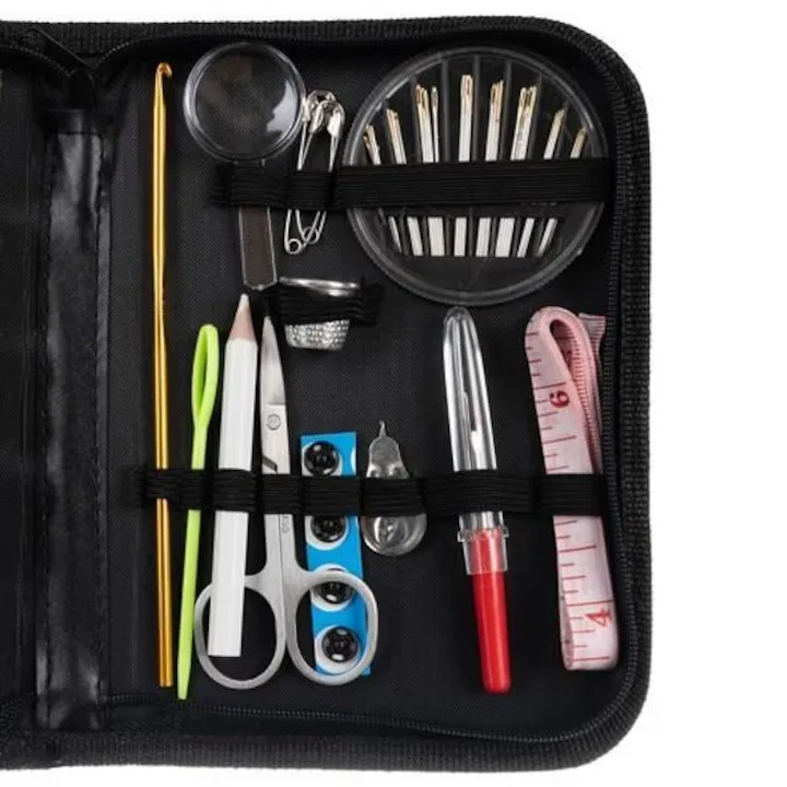 Trusa Croitorie Completa Macvi®, 128 Piese, Ace Cusut, Papiote Colorate, Foarfeca, Accesorii, Portabila, Organizator
