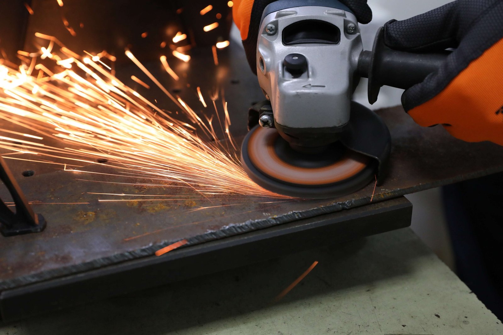 disc lamelar aluminiu zirconiu diametru 125mm, granulatie 40 3 Disc Lamelar aluminiu zirconiu diametru 125mm, granulatie 40 - imagine 3