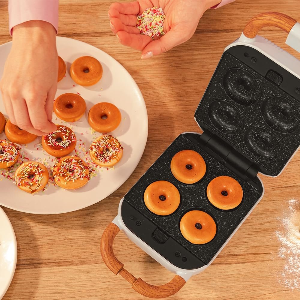 Sandwich maker Cecotec Rock nToast Retro One, 3 in 1, 700W, Sandwich, Gofre, Gogosi 3 Sandwich maker Cecotec Rock nToast Retro One, 3 in 1, 700W, Sandwich, Gofre, Gogosi - imagine 3