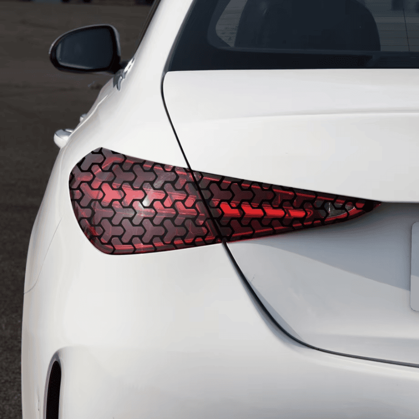 set 2 folii autoadezive decupate pentru decorarea stopurilor auto, dimensiune 2 x 48 x 30cm, culoare negru mat, model honeycomb triangle 4 Set 2 folii autoadezive decupate pentru decorarea stopurilor auto, dimensiune 2 x 48 x 30cm, culoare Negru Mat, model HONEYCOMB TRIANGLE - imagine 4