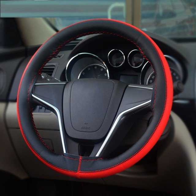 husa volan din piele naturala neagra cu dunga rosie, pentru autoturisme, diametru 37 - 39 cm, cu ac si ata (se coase, aspect original) 1 Husa volan din PIELE NATURALA NEAGRA CU DUNGA ROSIE, pentru autoturisme, diametru 37 - 39 cm, cu ac si ata (se coase, aspect ORIGINAL)