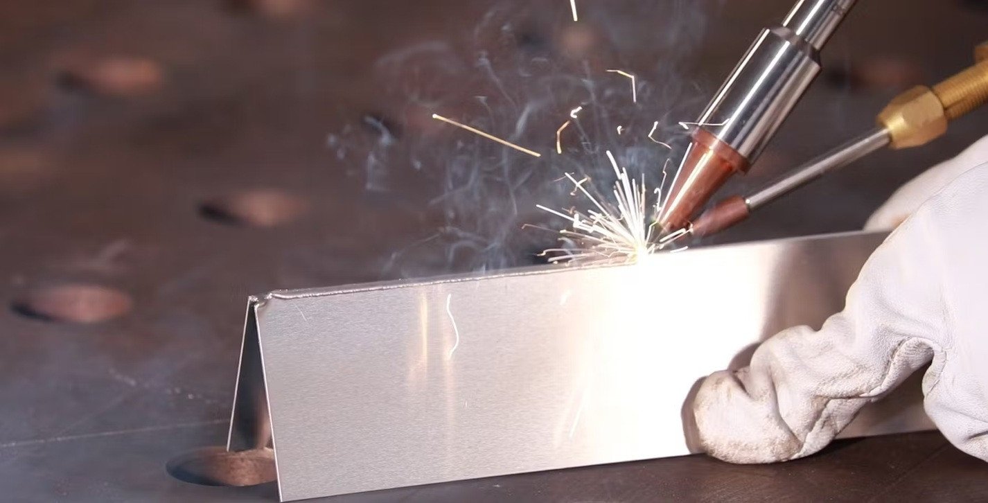 ls-20000f - aparat de sudura / taiere / curatare laser jasic 5 LS-20000F - Aparat de Sudura / Taiere / Curatare laser Jasic - imagine 5