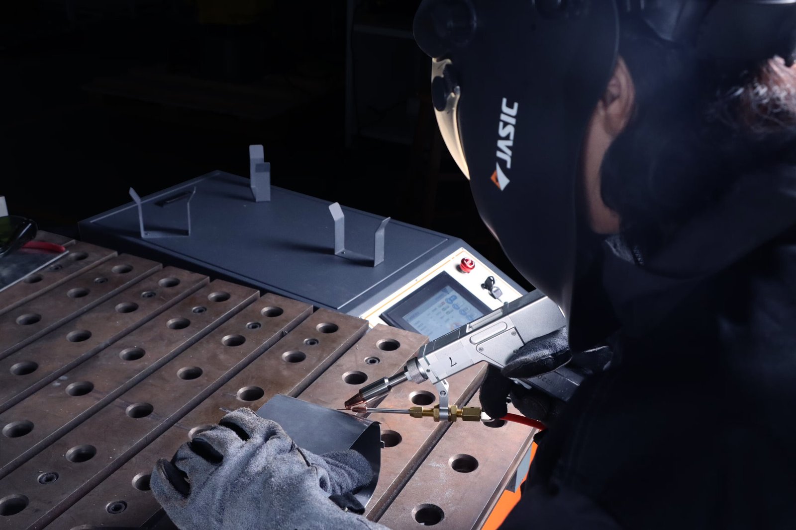 ls-20000f - aparat de sudura / taiere / curatare laser jasic 7 LS-20000F - Aparat de Sudura / Taiere / Curatare laser Jasic - imagine 7