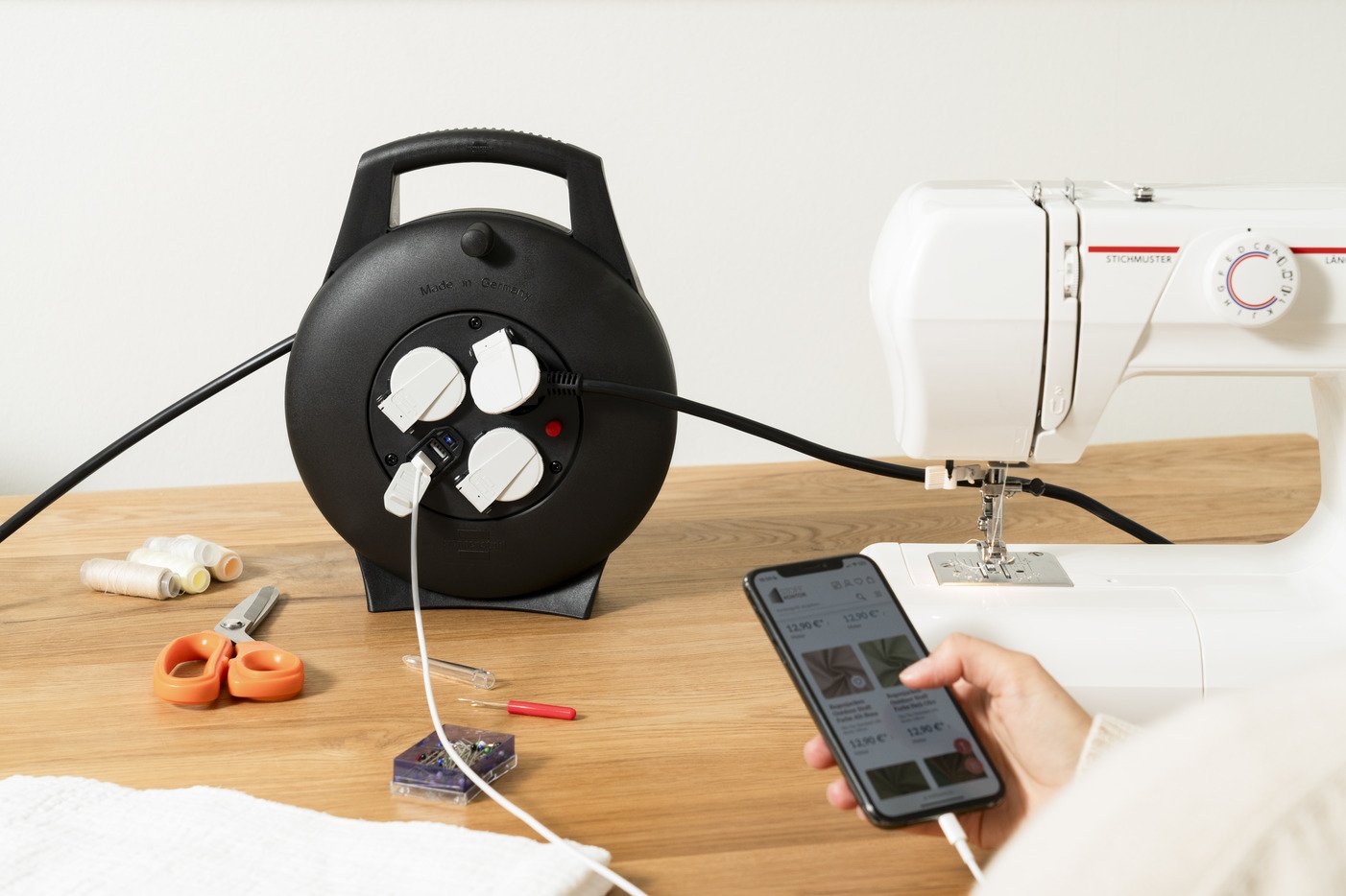 prelungitor cu tambur brennenstuhl vario line, 3 prize, 2 usb, 10m, h05vv-f 3g1,5 5 Prelungitor cu tambur Brennenstuhl Vario Line, 3 prize, 2 USB, 10m, H05VV-F 3G1,5 - imagine 5