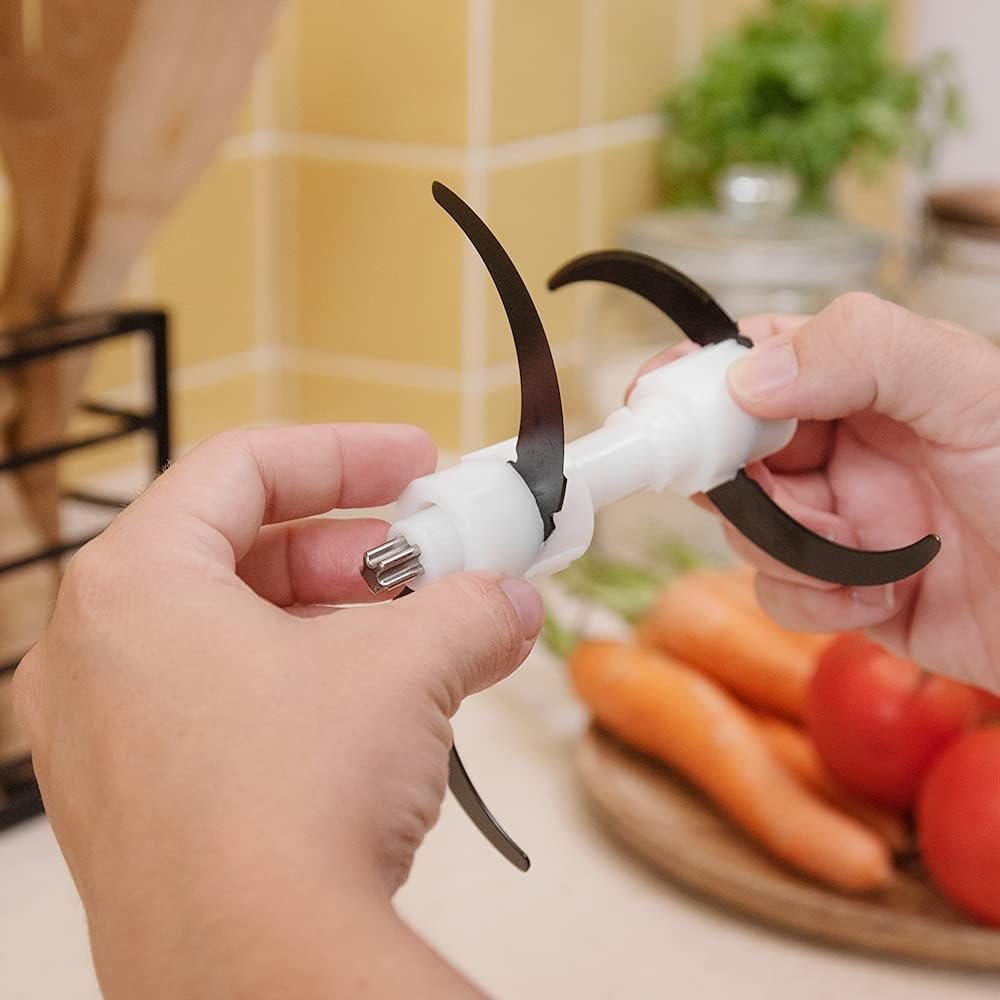 tocator cecotec chopbeat 1500 titanblack, 600w, 1.5 l, lame titan, vas inox, 2 viteze 5 Tocator Cecotec ChopBeat 1500 TitanBlack, 600W, 1.5 l, Lame titan, Vas Inox, 2 viteze - imagine 5